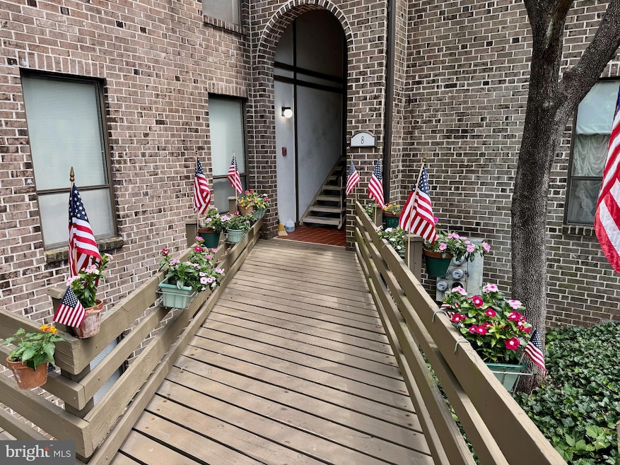 8 Fairway Rd, Reading, PA 19607 - photo 1