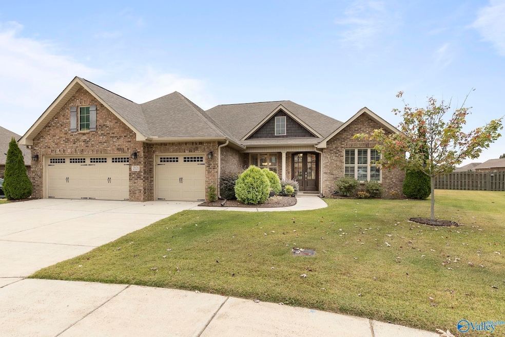 2121 S Meadows Dr, Huntsville, AL 35803 - photo 1