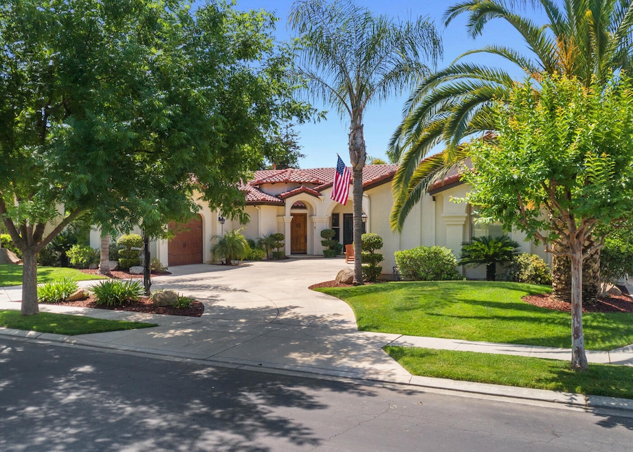 4749 W Harold Ave Visalia CA-large-061-0