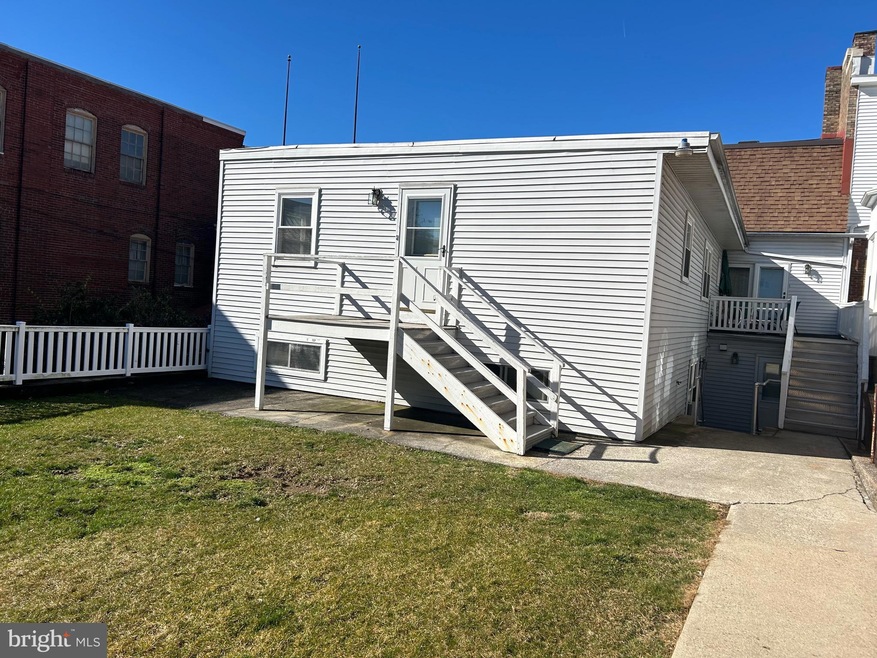 17 S 4th St unit 3, Hamburg, PA 19526 - photo 1