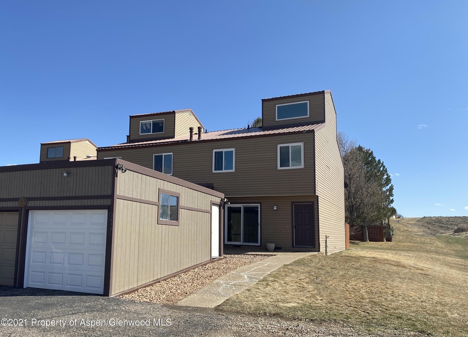 3659 Juniper