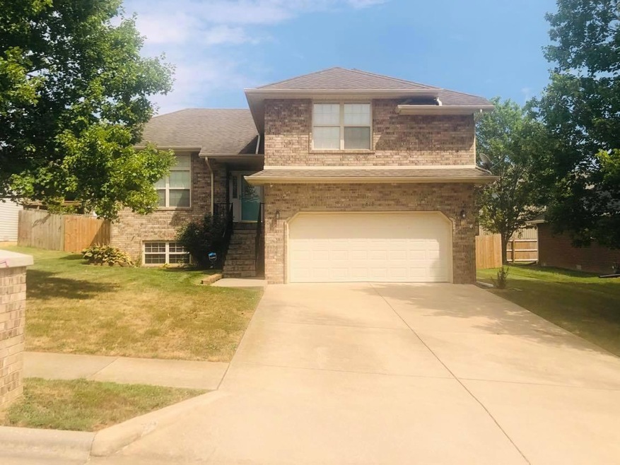 818 S Cobble Creek Blvd, Nixa, MO 65714 - photo 1