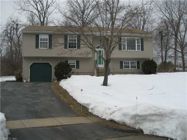 32 Ivory Rd, Bloomfield, CT 06002 - photo 1