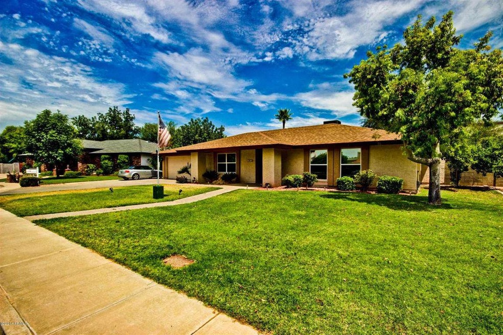 1910 E June Cir