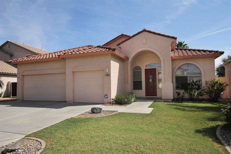 689 W Hemlock Chandler AZ-large-001-Fron
