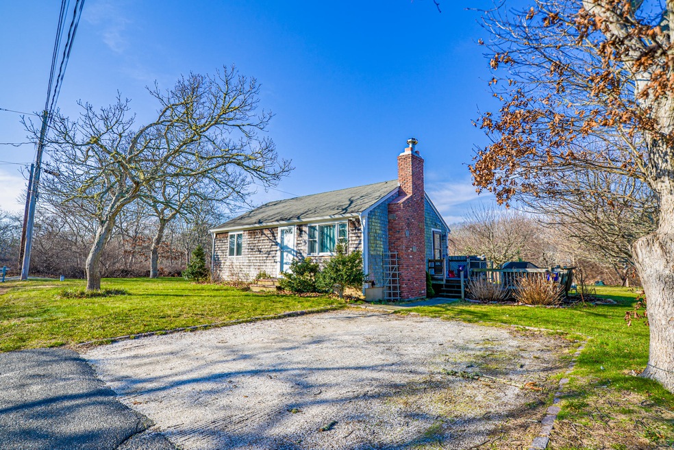 84 10th St S, Edgartown, MA 02539 - photo 1
