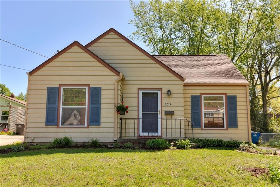 2019 40th St, Des Moines, IA 50310 - photo 1