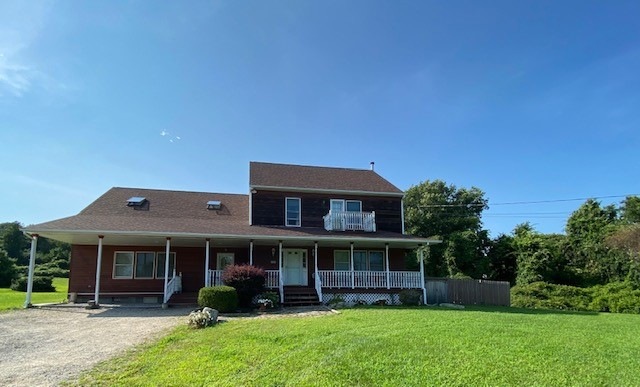 1111 Wapping Rd, Middletown, RI 02842 - photo 1