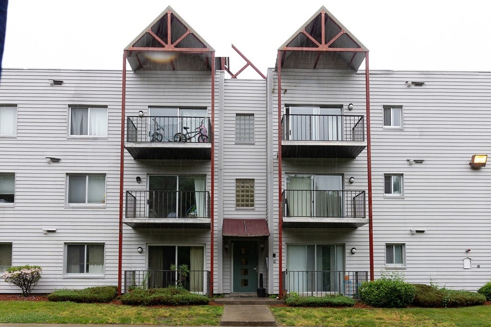 136 Central St unit C4, Hudson, MA 01749 - photo 1