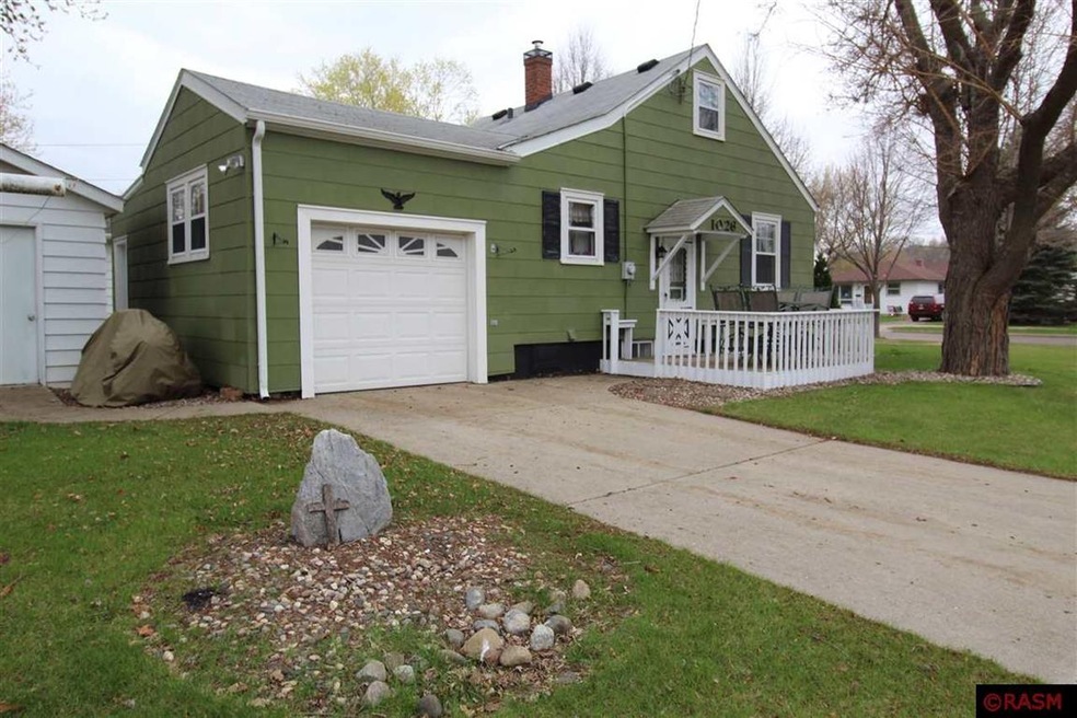 1026 N Jefferson St, New Ulm, MN 56073 - photo 1