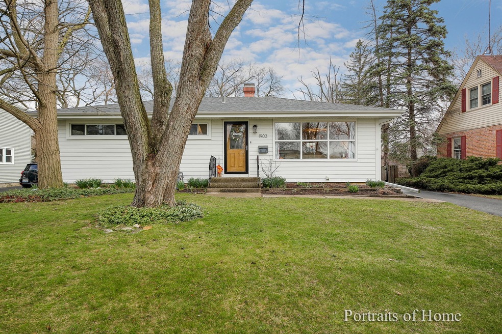 1903 E Evergreen St, Wheaton, IL 60187 - photo 1