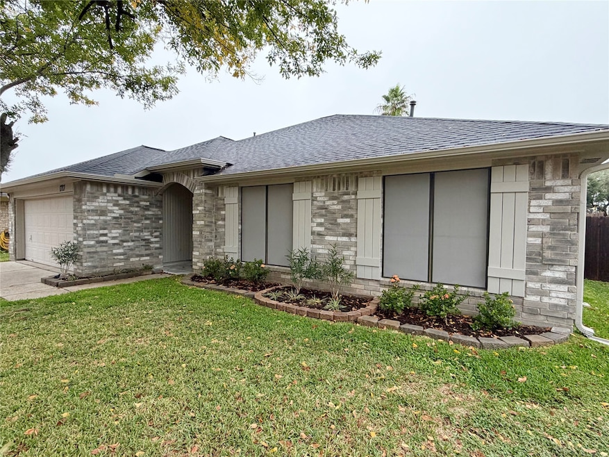 1717 Shoshoni Dr, Deer Park, TX 77536 - photo 1