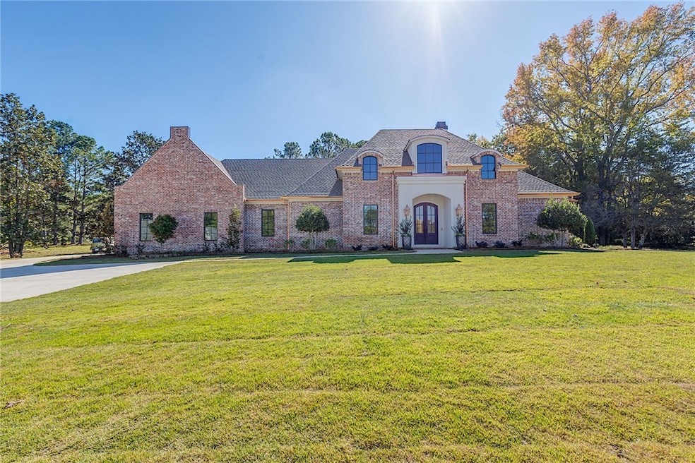 880 Kentwood Dr, Auburn, AL 36830 - photo 1