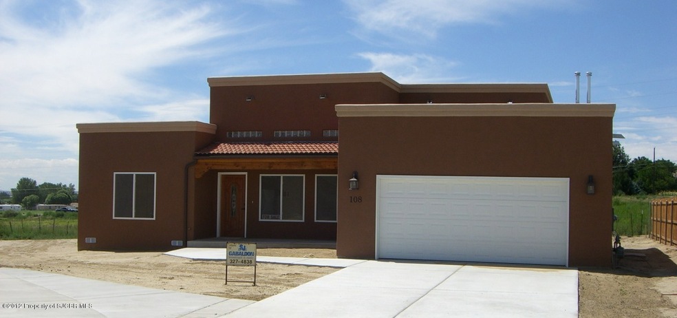 108 Park Cir, Bloomfield, NM 87413 - photo 1