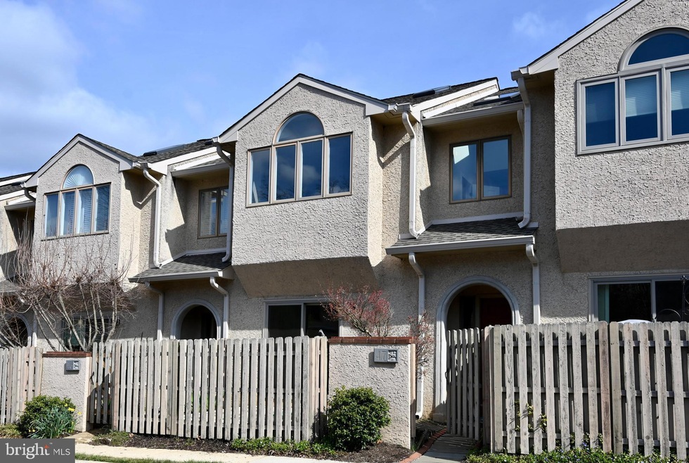 47 Greythorne Woods Cir unit 12, Wayne, PA 19087 - photo 1