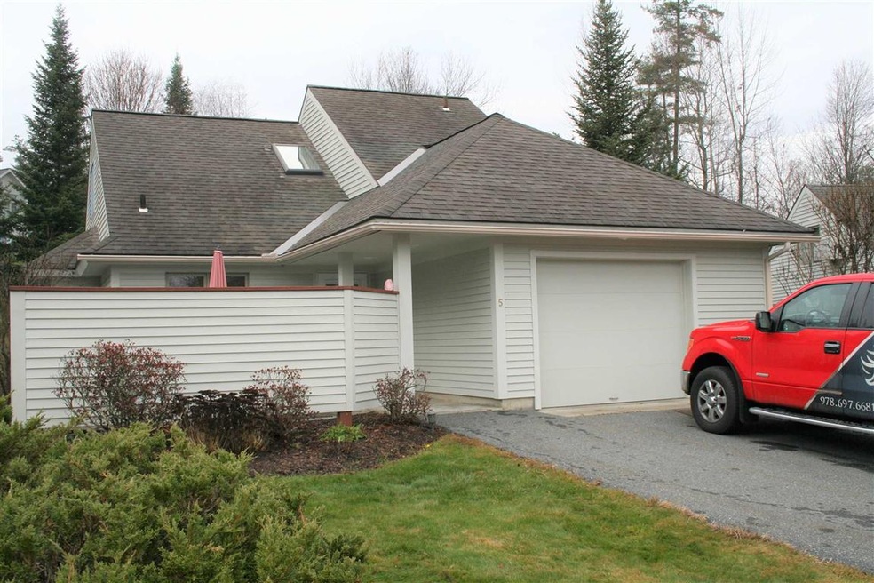 5 Magnolia Cir, White River Junction, VT 05001 - photo 1
