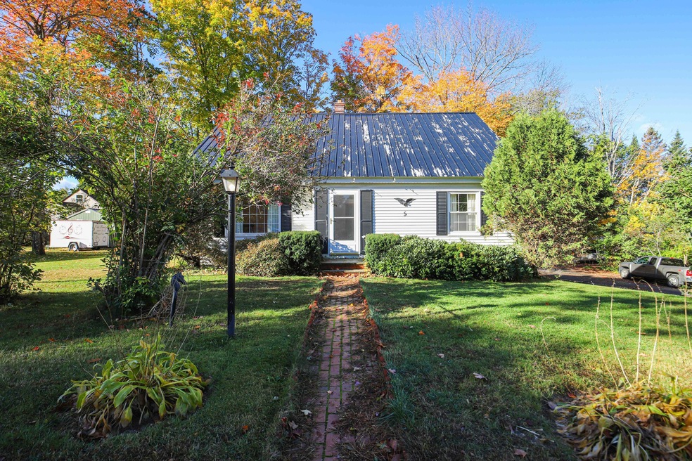 5 Hillcrest Rd