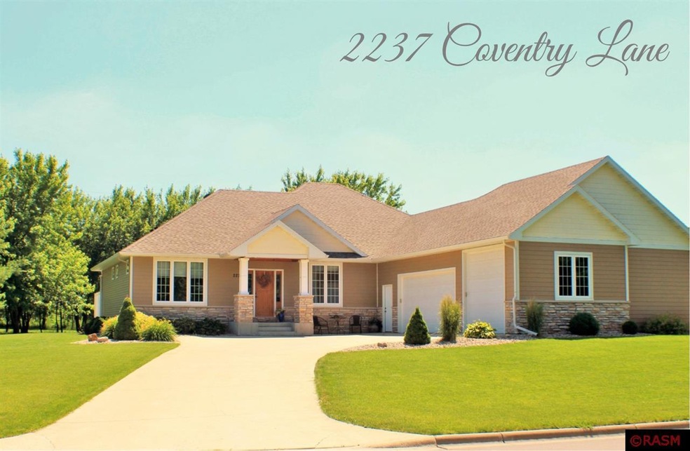 2237 Coventry Ln, North Mankato, MN 56003 - photo 1