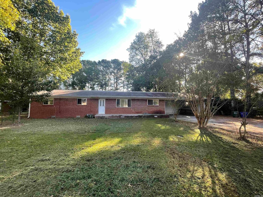 1012 Woodside Dr, Conway, AR 72032 - photo 1