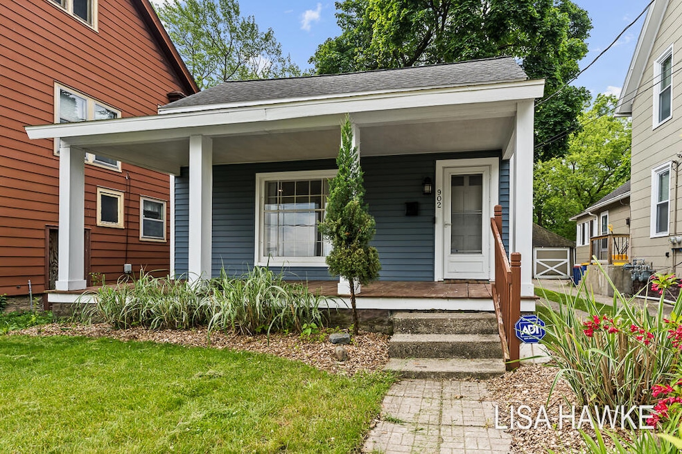902FountainStNe-2LoRes