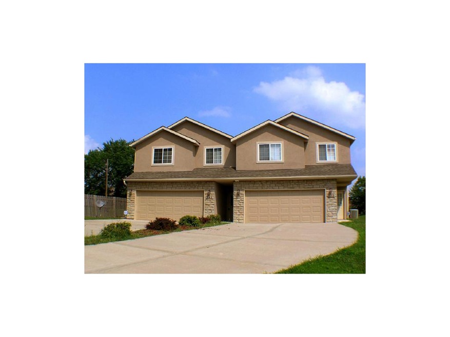 2 car garage for each unit