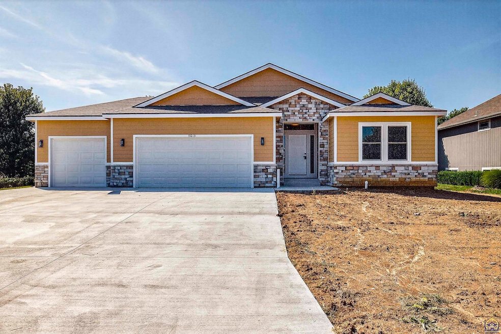 5013 NW Derby Dr, Topeka, KS 66618 - photo 1