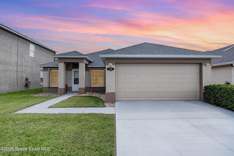 2383 Glasbern Cir, Melbourne, FL 32904 - photo 1