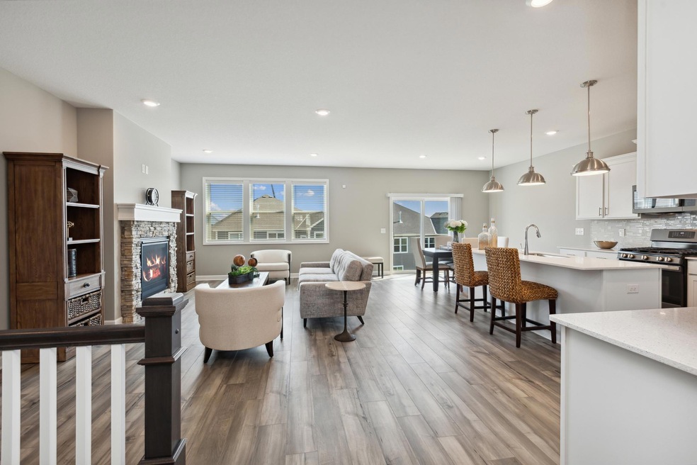 What an amazing first impression for your family and friends to see!