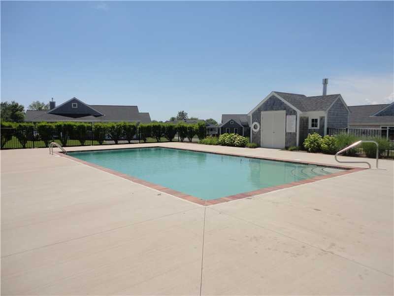 345 Forest Ave unit 9A, Middletown, RI 02842 - photo 1