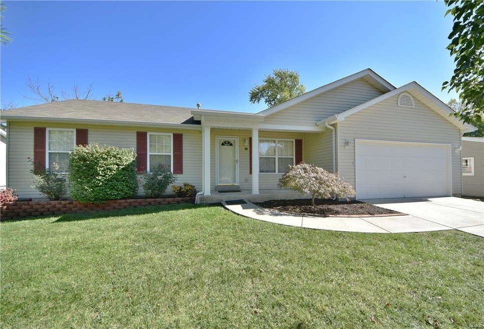 18 South Lang Dr, O'Fallon 63366-3416
