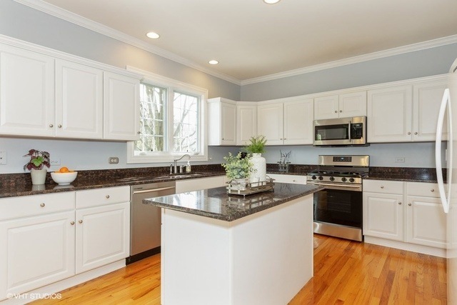 4908 Clearwater Ln, Naperville, IL 60564 - photo 1