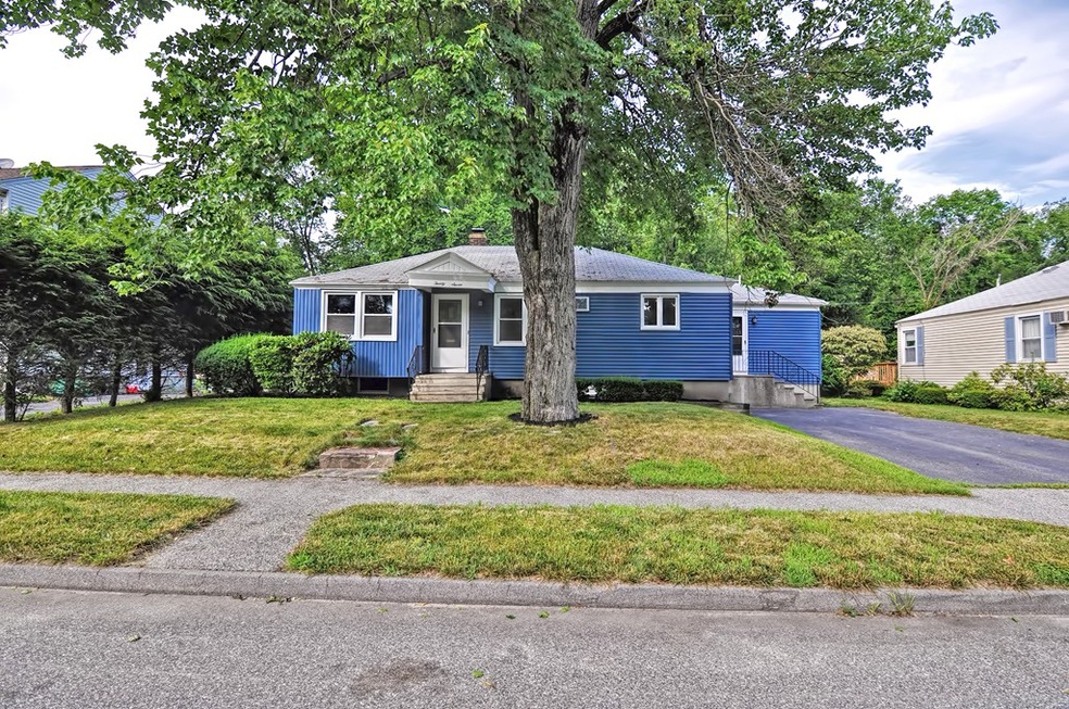 27 Knowles Rd, Worcester, MA 01602 - photo 1