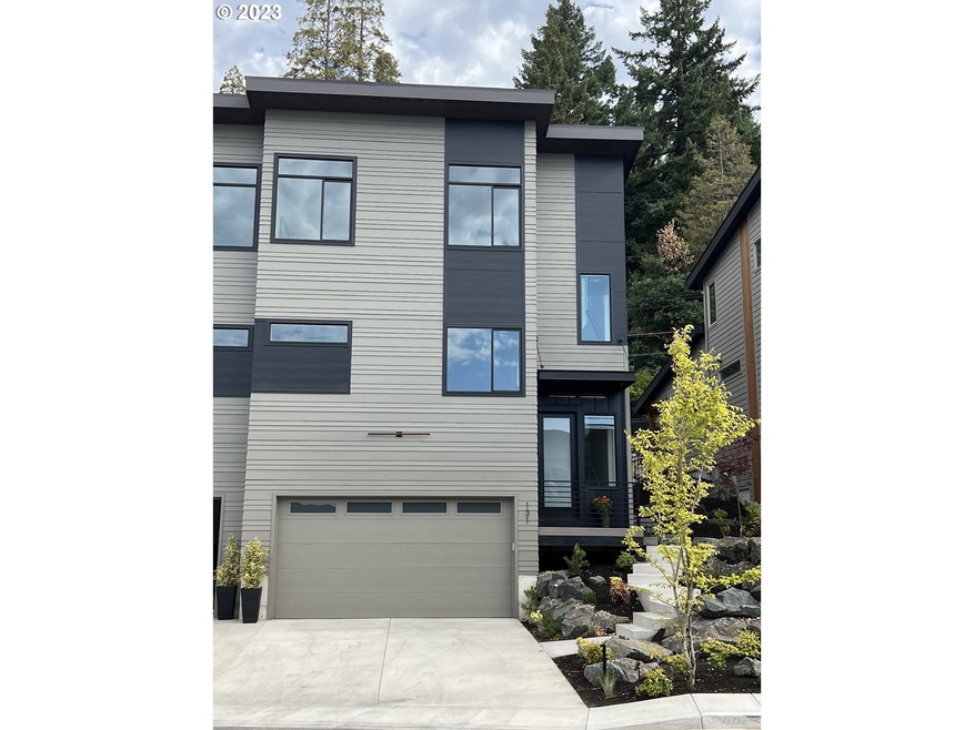 131 Shelton McMurphey Blvd, Eugene, OR 97401 - photo 1