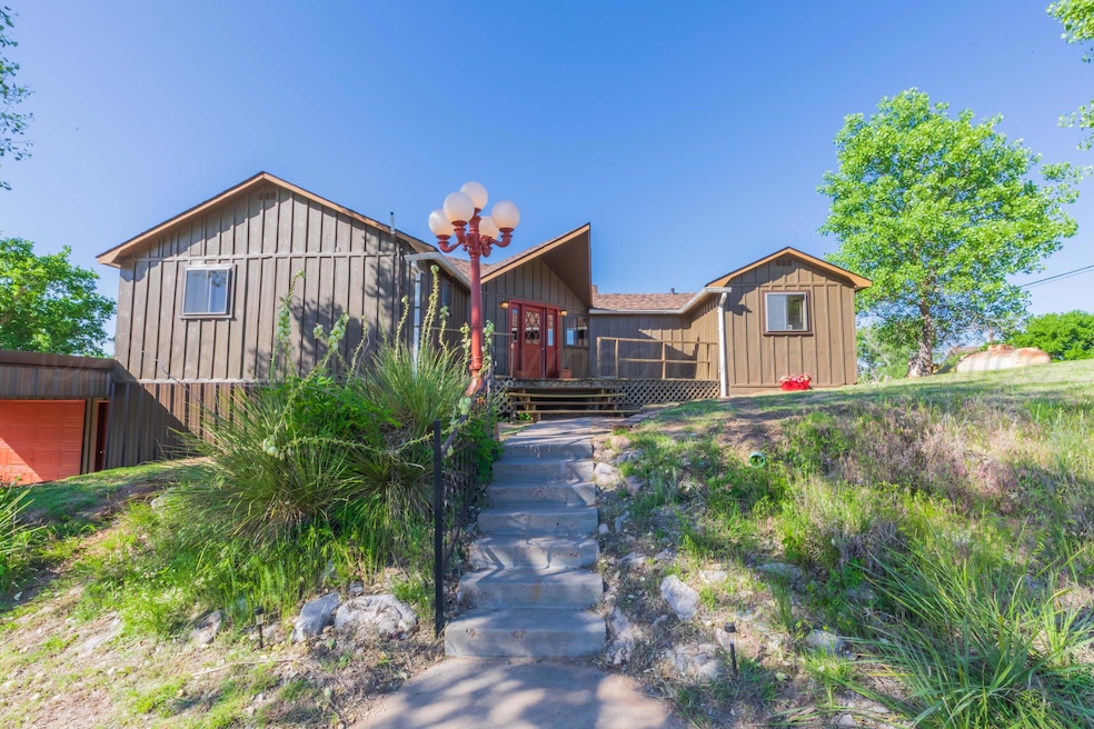 233 Doucette Dr, Howardwick, TX 79226 - photo 1