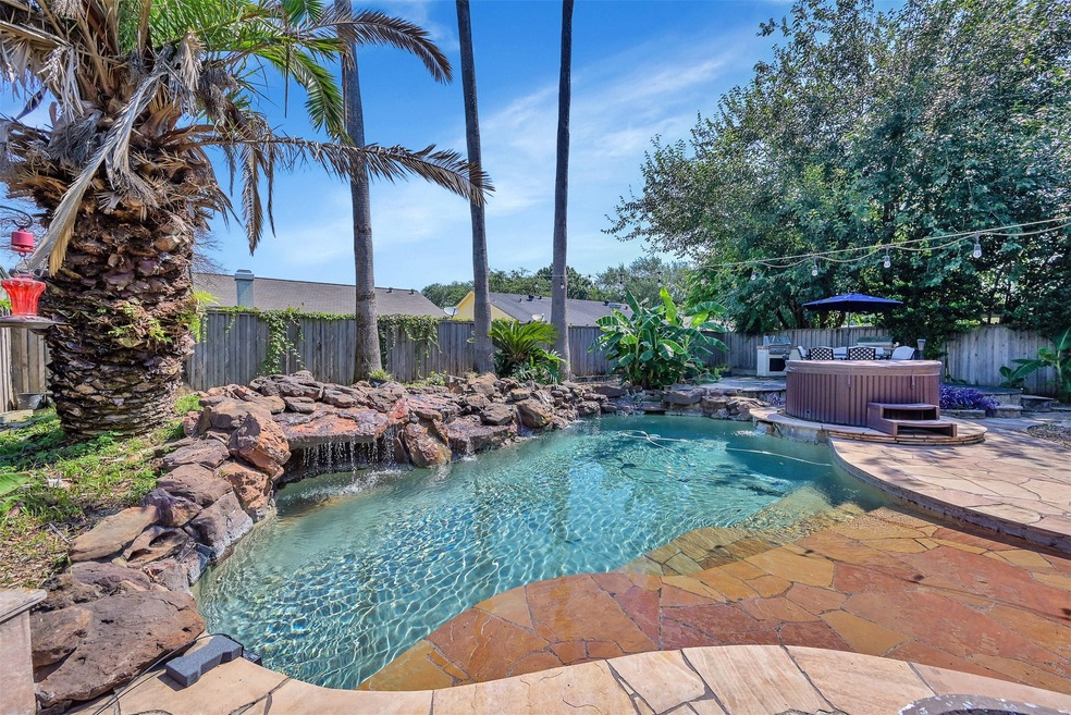 7106 Feather Creek Dr, Houston, TX 77086 - photo 1