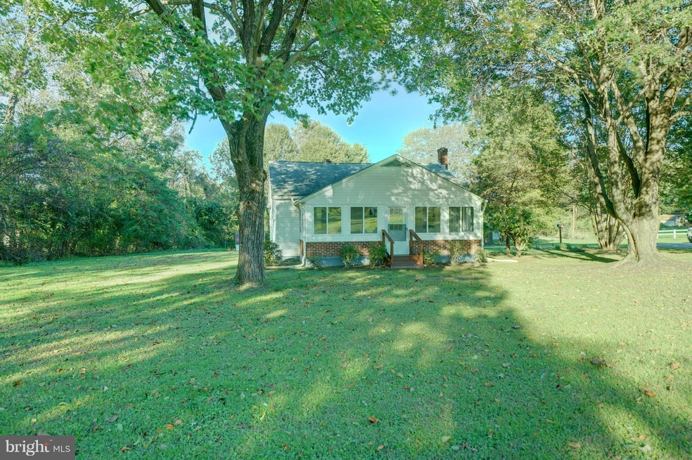 10682 Scaggsville Rd, Laurel, MD 20723 - photo 1