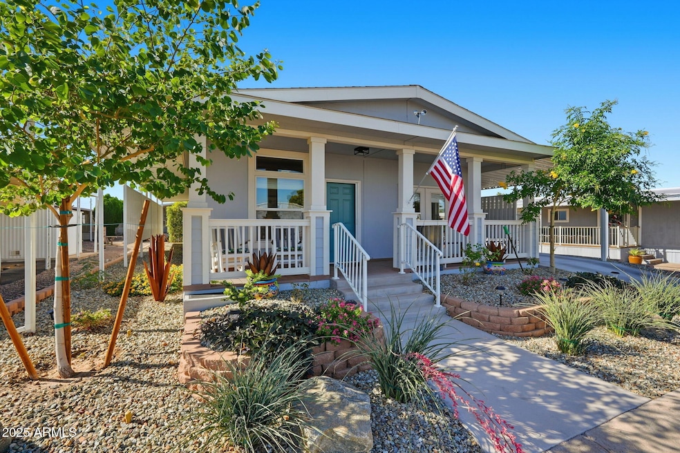 Lot 180 - Front view