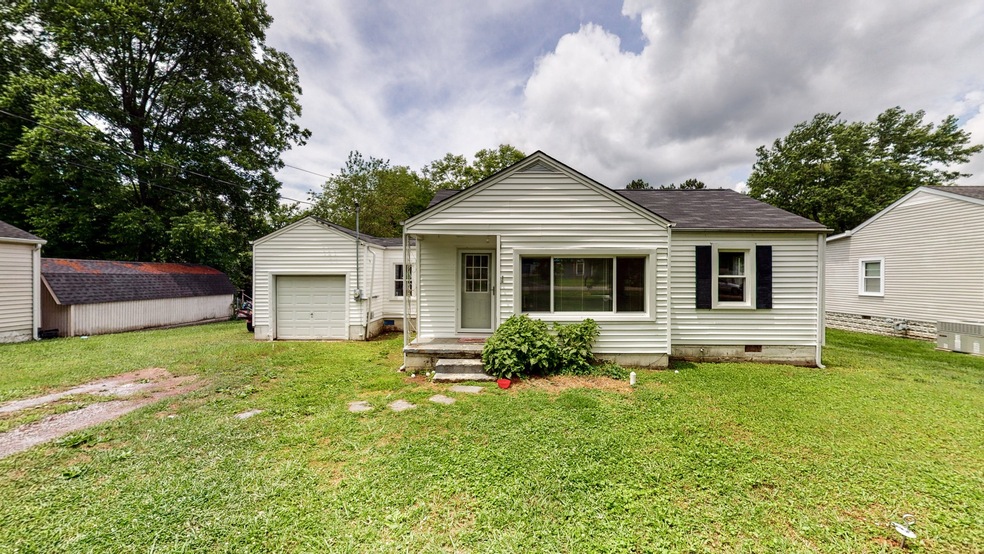 1504 Wilson St, Shelbyville, TN 37160 - photo 1