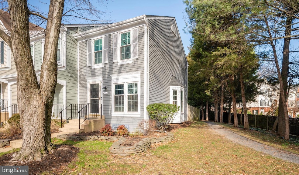 6310 Chimney Wood Ct, Alexandria, VA 22306 - photo 1