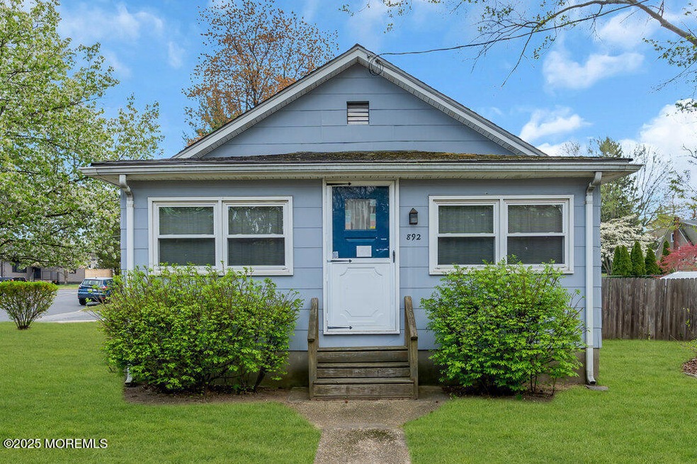 892 Palmer Ave, Middletown, NJ 07748 - photo 1