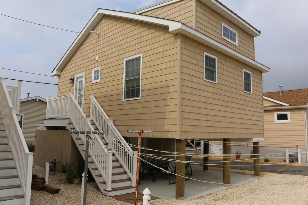 220 Gull Lane 002