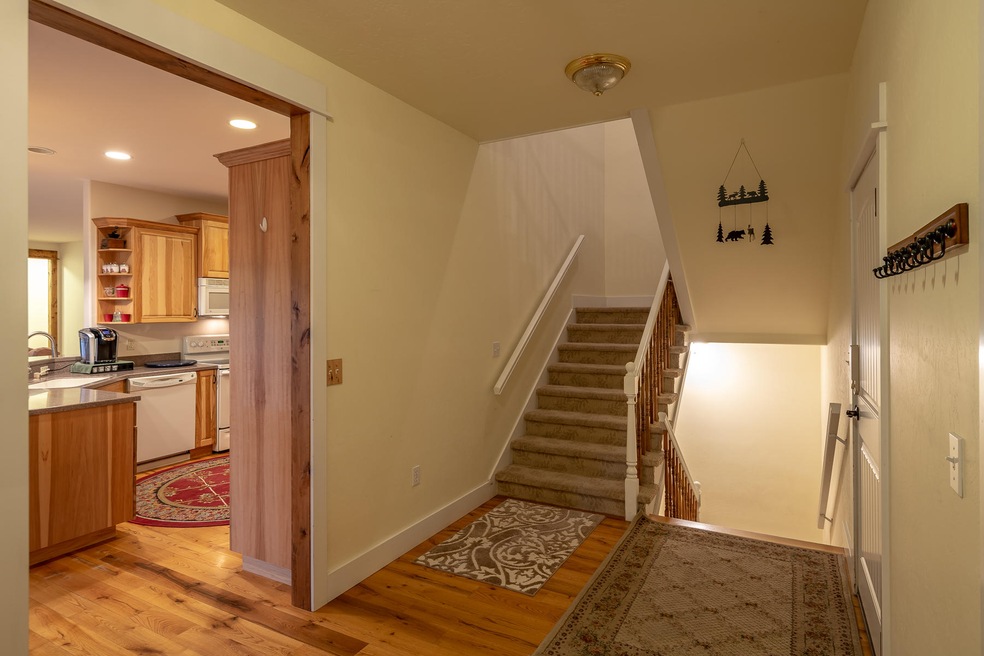 125 Windsor Ct, Bigfork, MT 59911 - photo 1