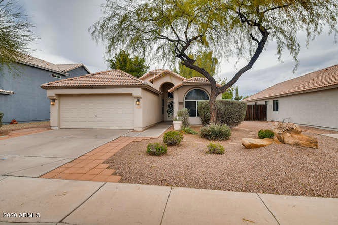 1153 N Robins Way Chandler AZ-small-001-