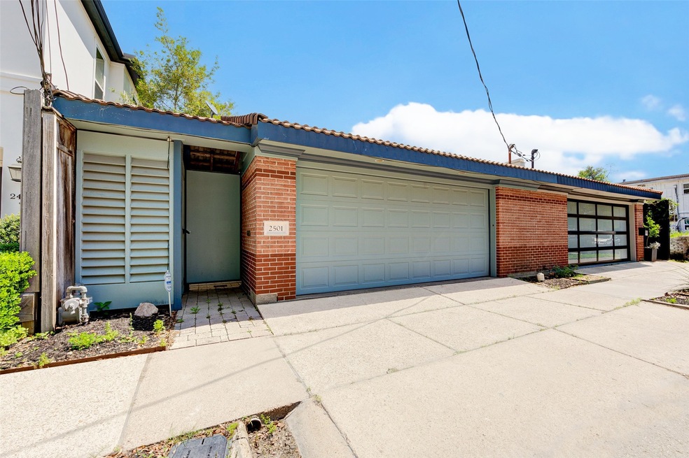 2501 Driscoll St, Houston, TX 77019 - photo 1