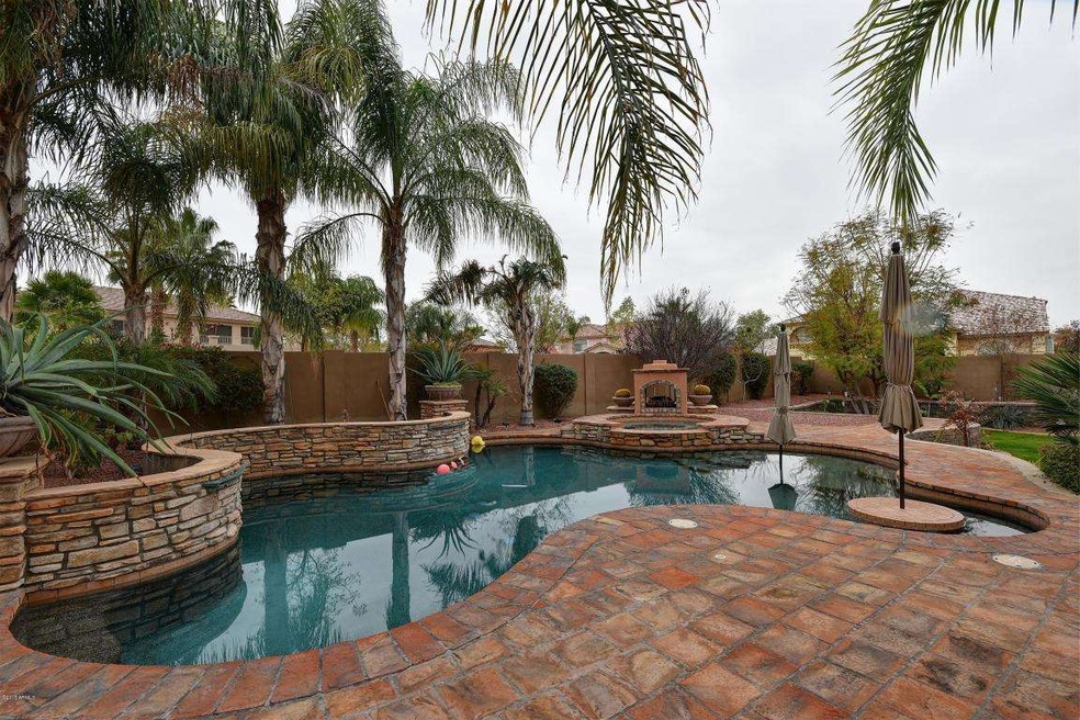 Pool & Spa