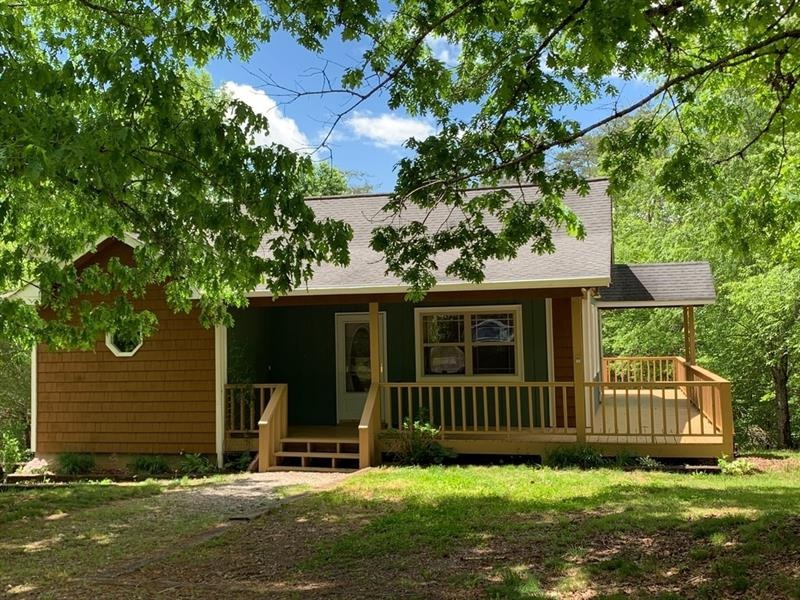 Wonderful mountain retreat or permanent home!