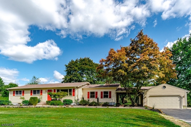 374 Mechlin Corner Rd, Pittstown, NJ 08867 - photo 1