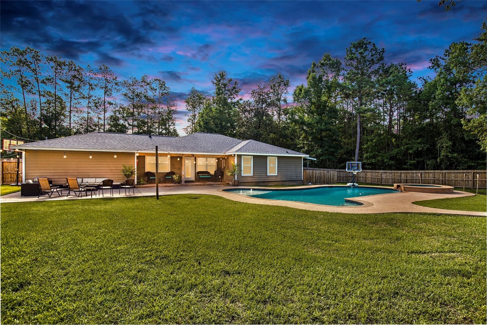 25667 Forest Ln, Cleveland, TX 77328 - photo 1