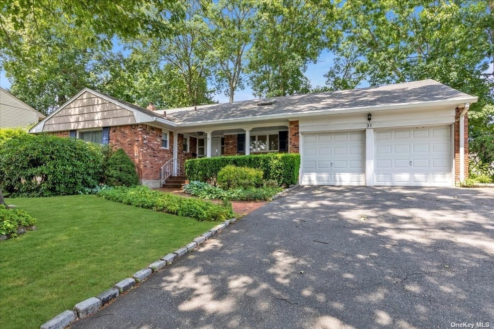 31 Cedar St, Syosset, NY 11791 - photo 1