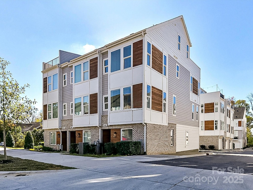 345 E Cama St unit 46, Charlotte, NC 28217 - photo 1